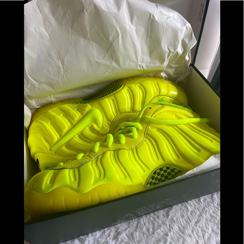 Sold on Mercari.Nike Air Foamposite volt in really good condition. - Picture 1 of 10